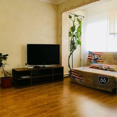 Peremohy Avenue 17 Apartment Kiev Luaran gambar
