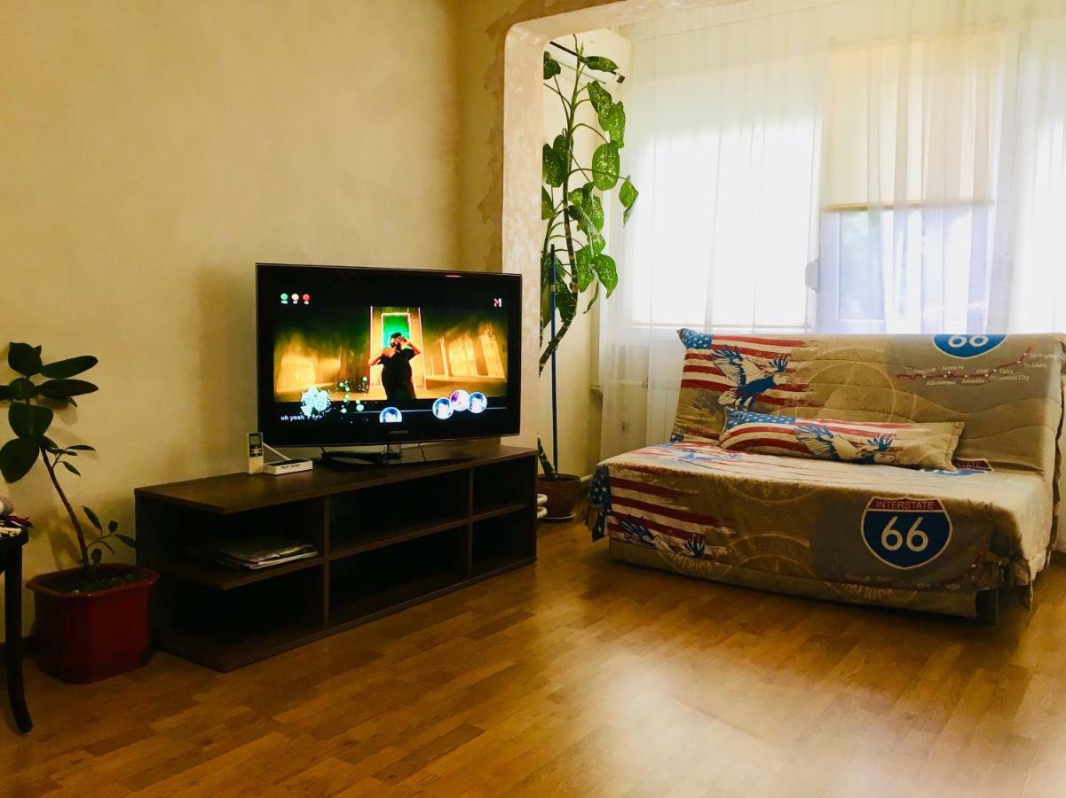 Peremohy Avenue 17 Apartment Kiev Luaran gambar